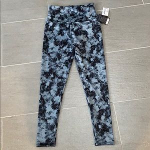-🎉🎉Host Pick🎉🎉Onzie blue tie dye leggings